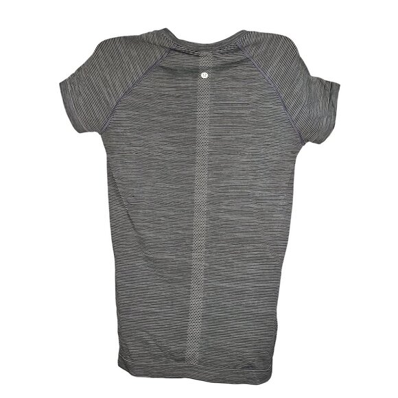 Lululemon Swiftly Sweat Life Crushed the Distance Short Sleeve Top Size 12 - Picture 2 of 10